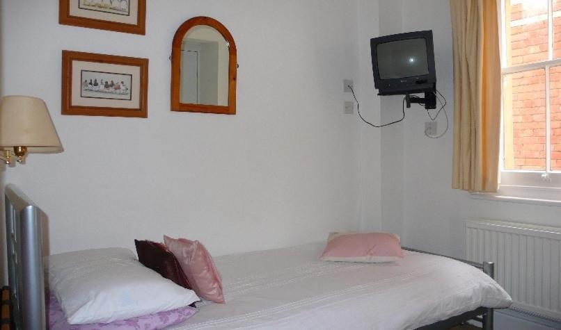 Colebrook Guest House Farnborough  Esterno foto