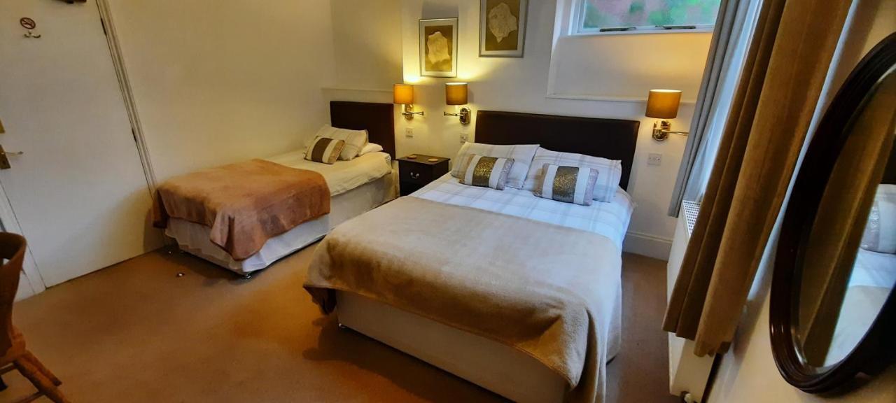 Colebrook Guest House Farnborough  Esterno foto